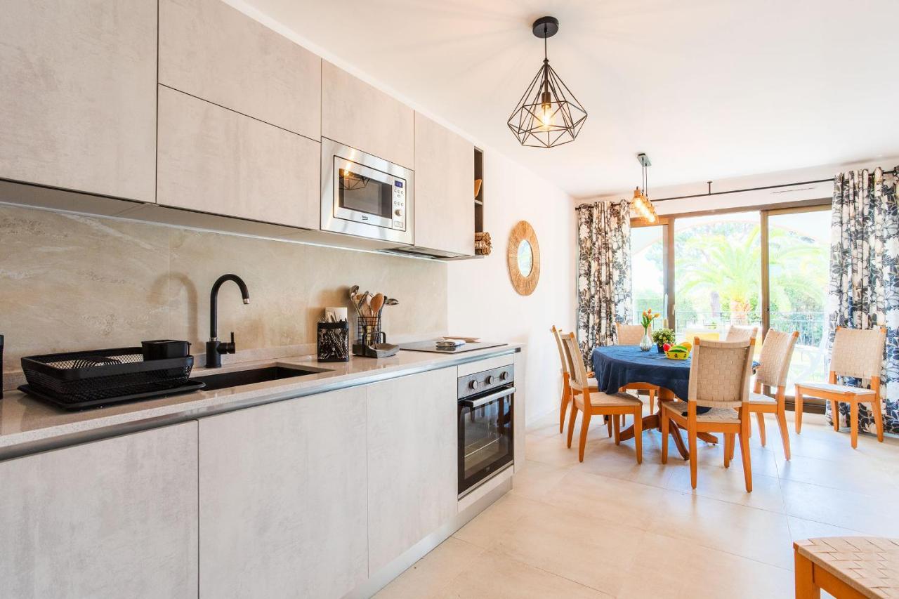 L'Ange Gardien Ap4269 By Riviera Holiday Homes Villefranche-sur-Mer Esterno foto